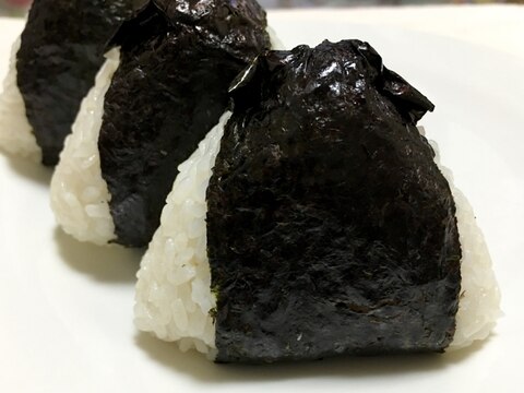 大人も子供も好きなツナマヨおにぎり レシピ 作り方 By Kuuuma 楽天レシピ 大人も子供も好きなツナマヨおにぎり レシピ 作り方 By Kuuuma 楽天レシピ